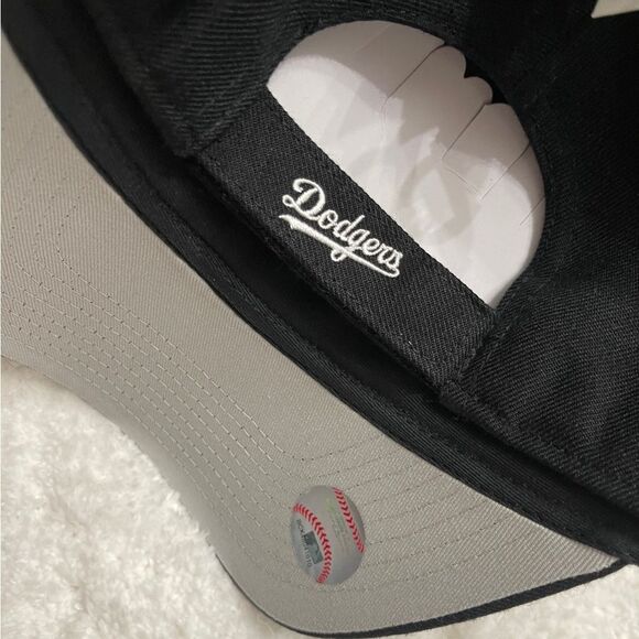 Los Angeles Dodgers 47 MVP Black Adjustable Strap Hat Cap - Picture 3 of 3